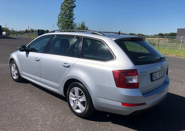 Skoda Octavia cena 36500 przebieg: 233600, rok produkcji 2015 z Koszalin małe 277
